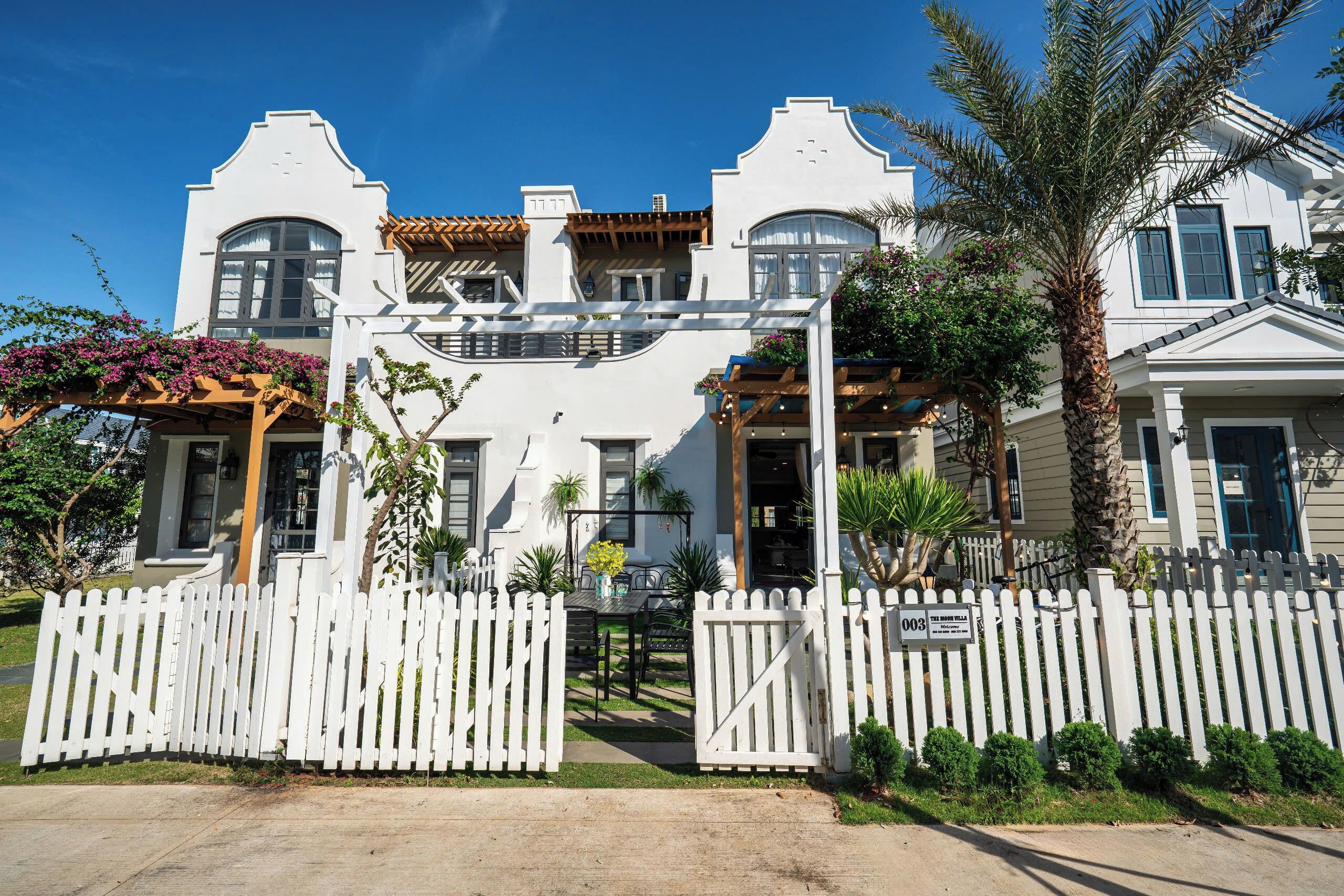 ด้านหน้าที่พัก