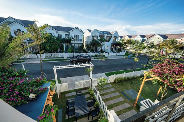 House, Private Pool, Park View | Terrace/patio