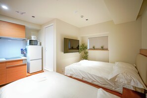 Business Room | Desk, free WiFi, bed sheets - NAKANO WORLD HOTEL (Tokyo)