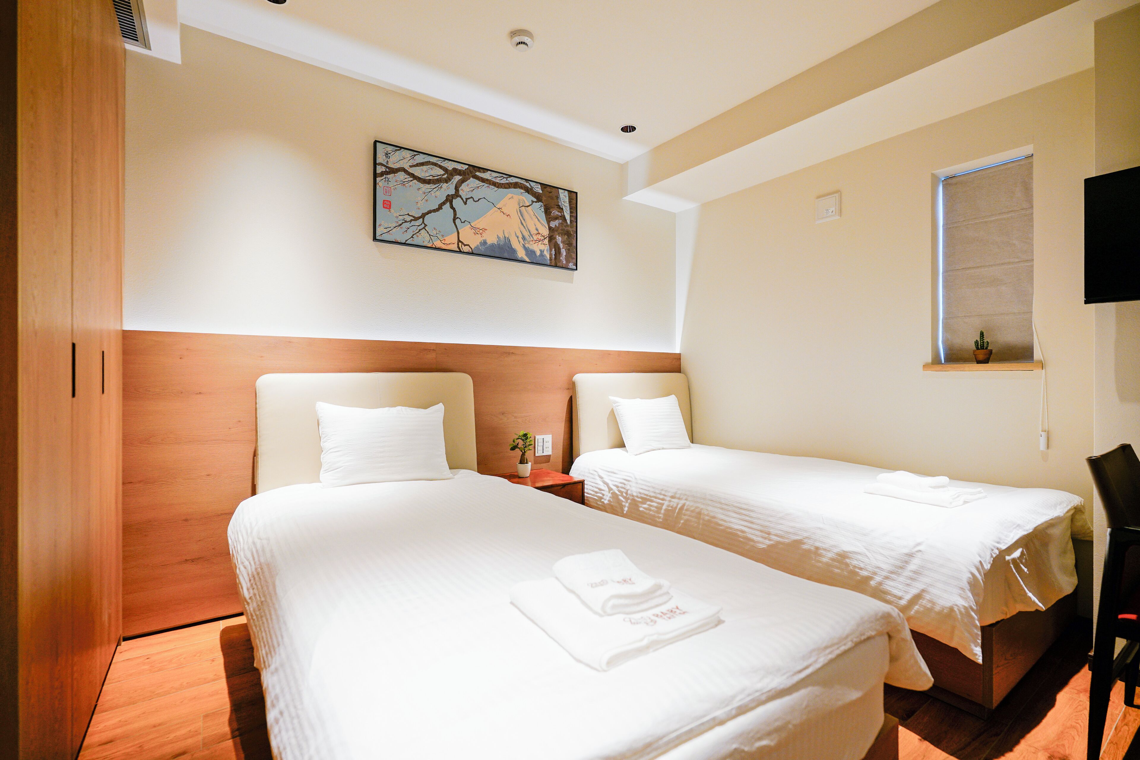 Habitación básica con 2 camas individuales, 2 camas individuales, no fumadores, baño privado | Wifi gratis