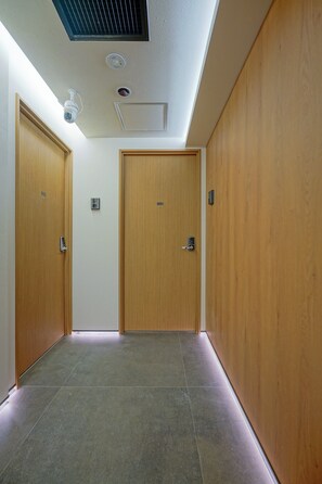 Klassieke kamer | Een bureau, gratis wifi, beddengoed