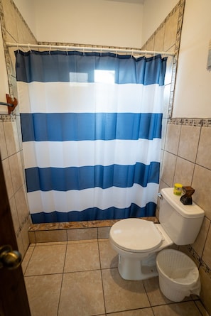Bathroom - Residencia privada y con hermosa piscina (Monterrico)