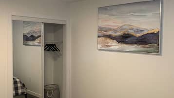 2 chambres, fer et planche à repasser, Wi-Fi, draps fournis