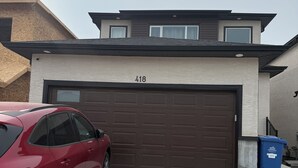Property grounds - Friendly extended stay and comfort (Winnipeg)