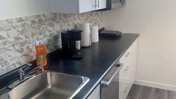 Mikrowelle, Ofen, Geschirrspüler