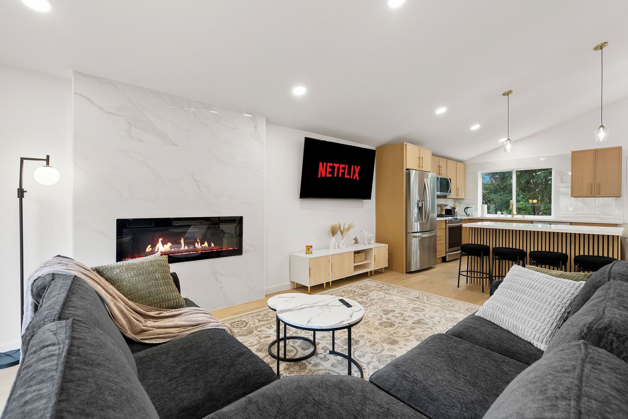 Televisión, chimenea