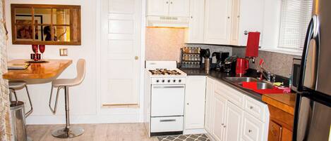 Microondas, horno y parrilla de estufa