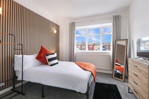 4 Schlafzimmer, Bügeleisen/Bügelbrett, WLAN, Bettwäsche