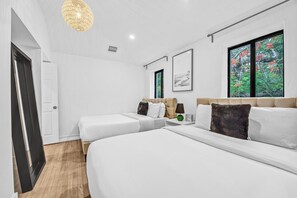 7 عدّة غرف نوم ومكواة/لوح كي وواي فاي وملاءات أسرّة