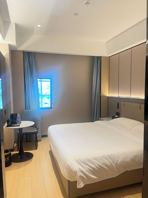 Phòng đôi Superior | Bàn, bàn ủi/dụng cụ ủi quần áo, truy cập Internet không dây miễn phí 