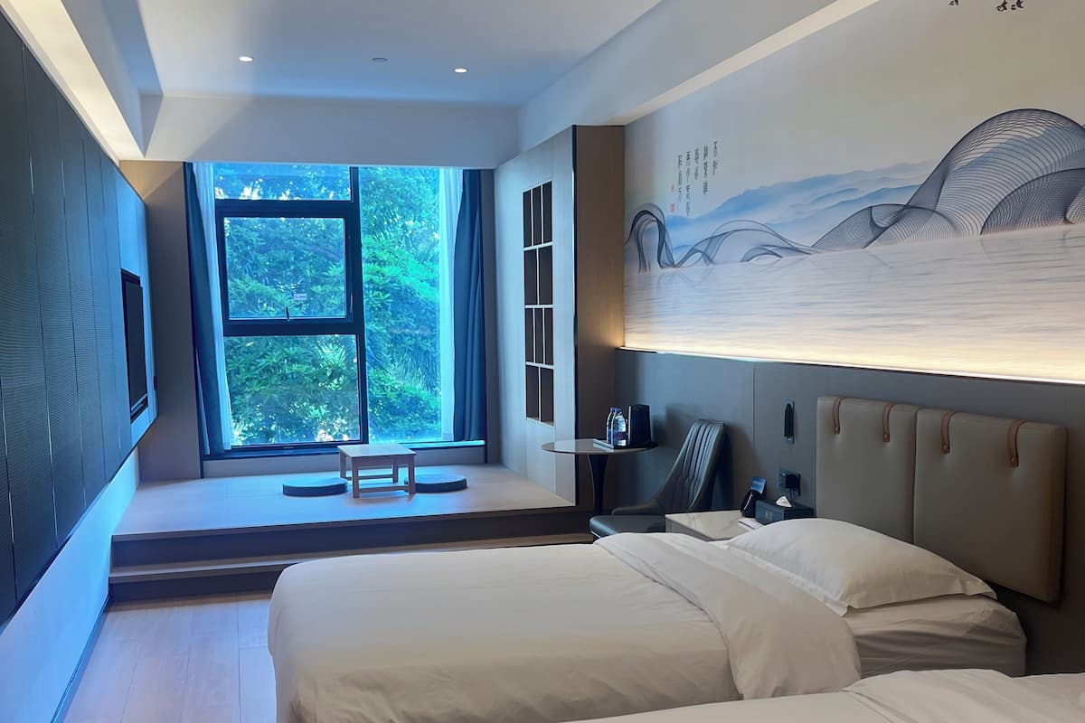 Business Double Room, City View | Desk, iron/ironing board, free WiFi