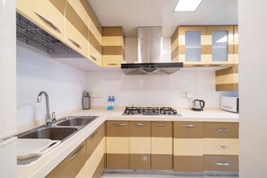 Superior Apartment, 1 Bedroom, Kitchen, City View | Private kitchenette