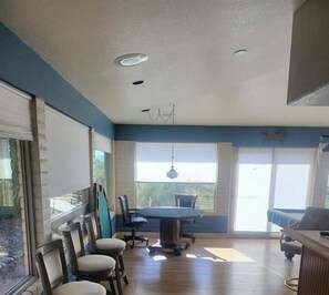 Dining - Spacious Tombstone Oasis - Indoor Pool, Hot Tub, Clubhouse Bar, Sauna, and More! (Tombstone)