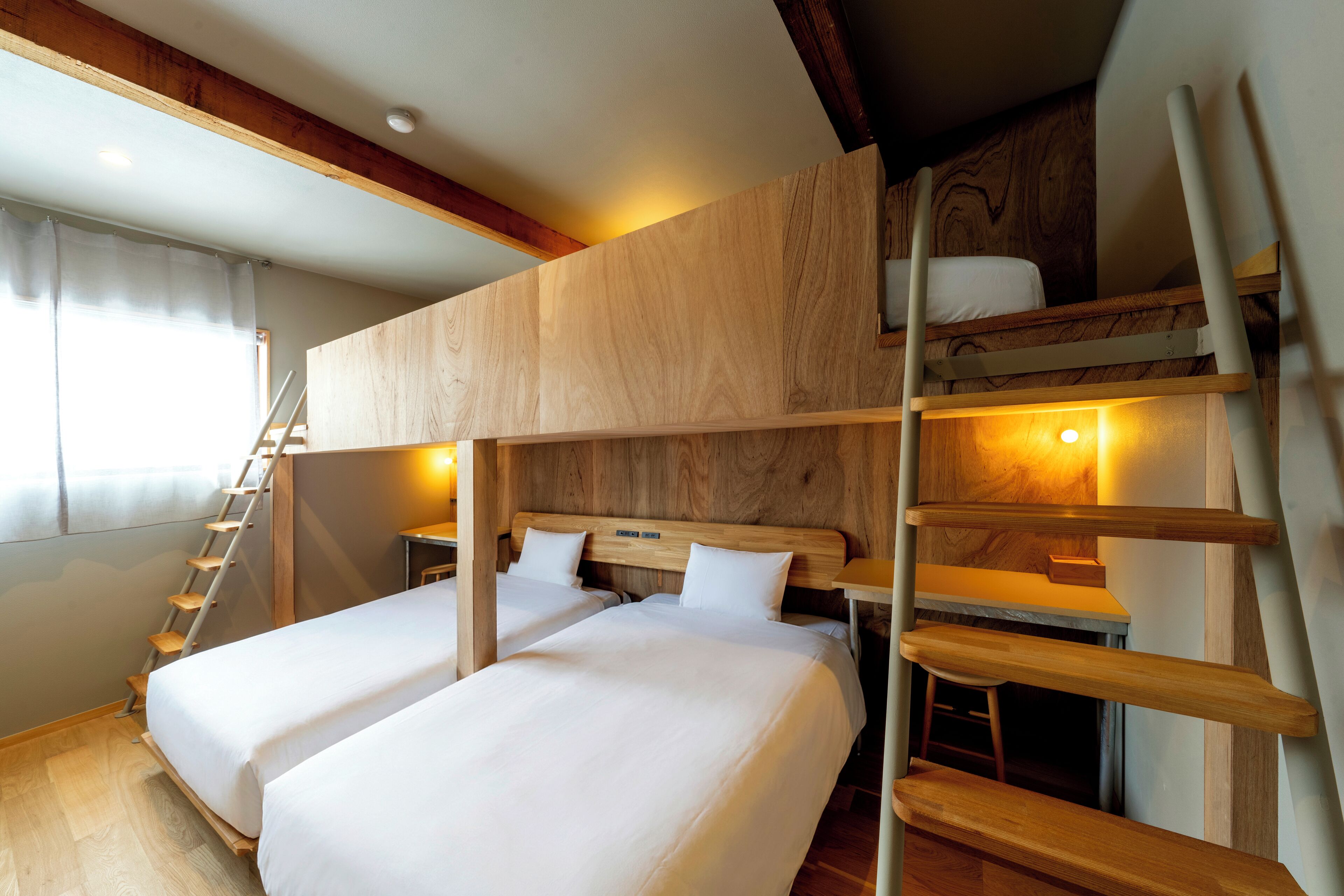 Chalet, Mountain View