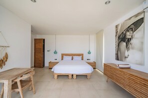 Dobbeltrom – comfort, balkong, havutsikt | Skrivebord, skrivebord for bærbar PC og strykejern/-brett