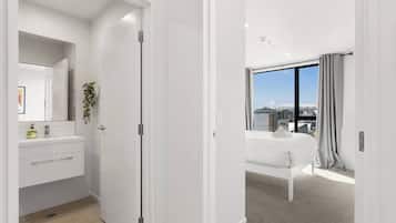 1 soverom, skrivebord, strykejern/-brett og wi-fi