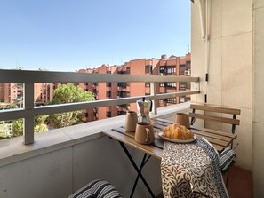 Outdoor dining - 140 m2 Apartment + Office in Retiro (Madrid)