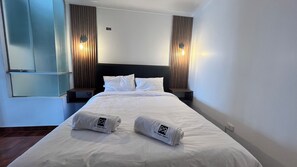 3 soverom, strykejern/-brett, wi-fi og sengetøy