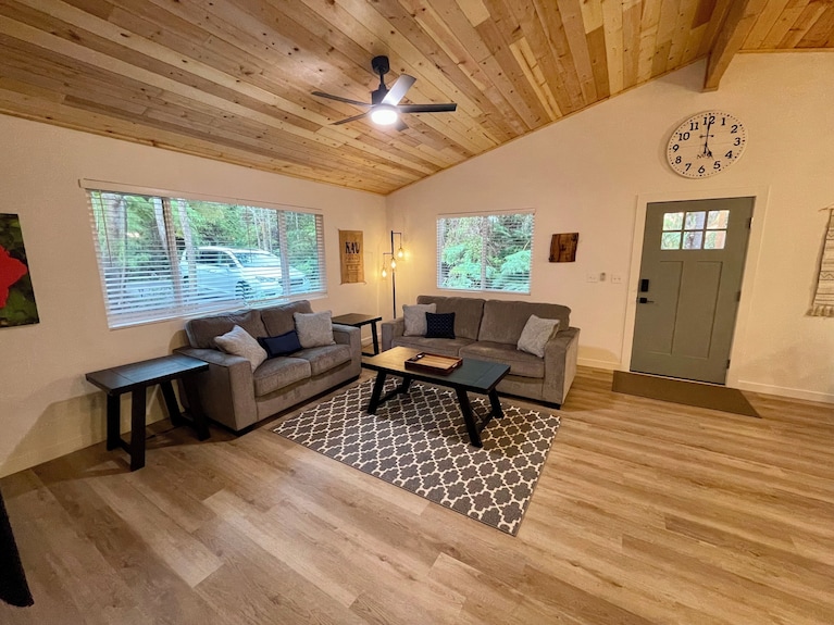 Charming 2-bedroom Cottage With A Hot Tub. 5 Min To Volcanoes National Park! - Volcano, HI