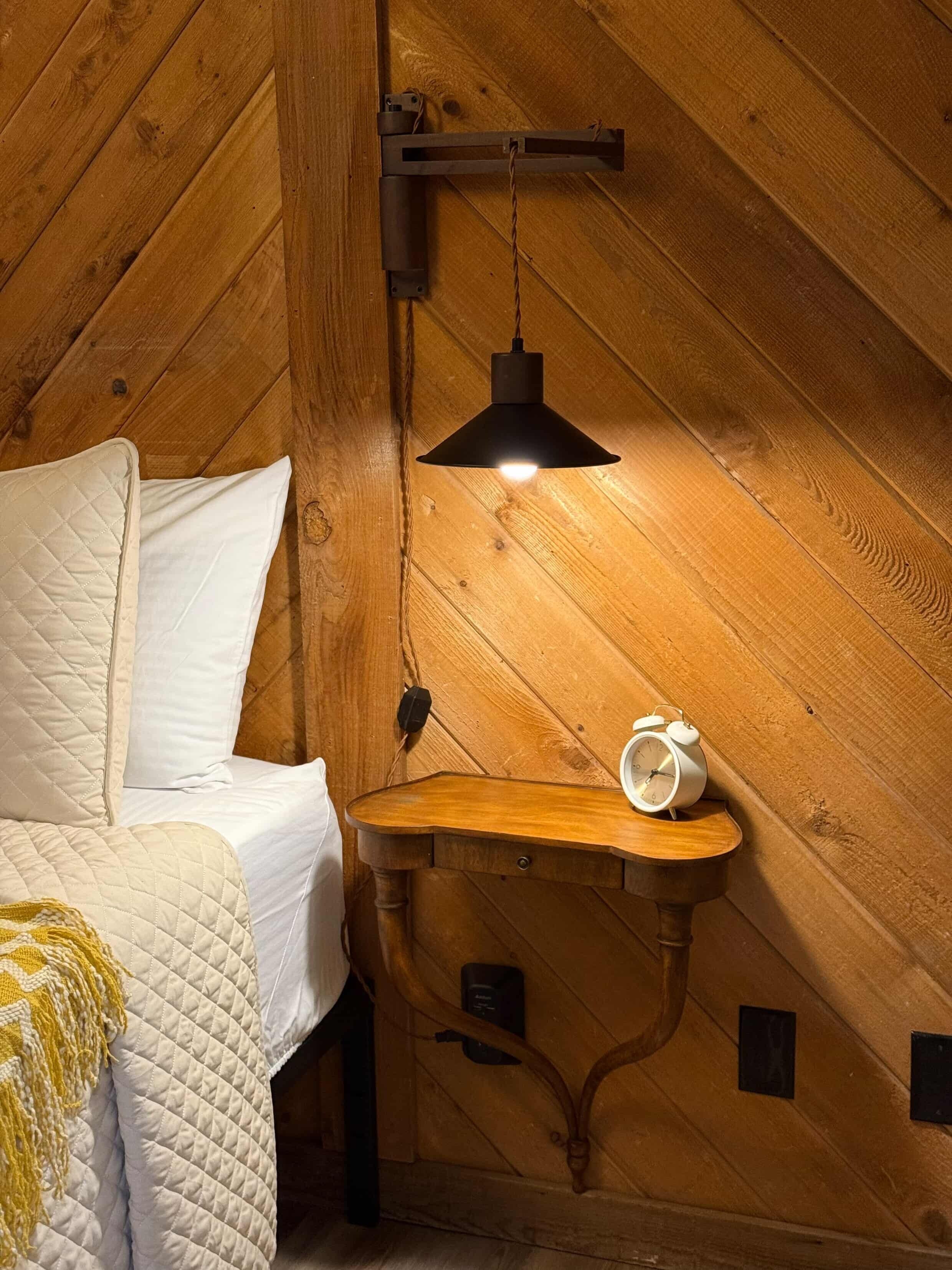 1 chambre, fer et planche à repasser, accès au Wi-Fi (inclus)