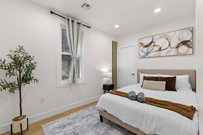 4 soverom, strykejern/-brett, wi-fi og sengetøy