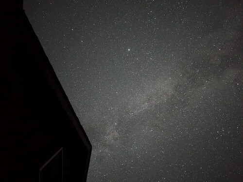 Dark Sky Cabin – Hunter's Paradise - Cozy Retreat with Wi-Fi & Fire Pit