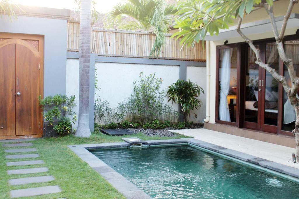 Kolam renang terbuka 