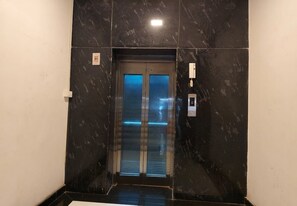 Elevator