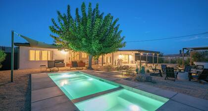 Pool | Spa | Sauna | Fire pit | Mid Century Modern