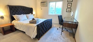 3 habitaciones, tabla de planchar con plancha, wifi y ropa de cama 