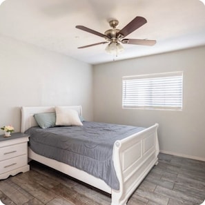 4 bedrooms, WiFi, bed sheets - Casa Sol, centrally located in Bullhead City, Az (Bullhead City)