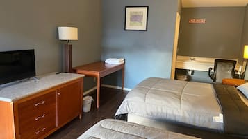 Escritorio, espacio para trabajar con laptop y wifi gratis