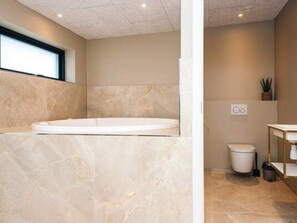 House | Spa treatment