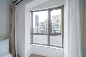 Apartment, 3 Bedrooms, Balcony, City View