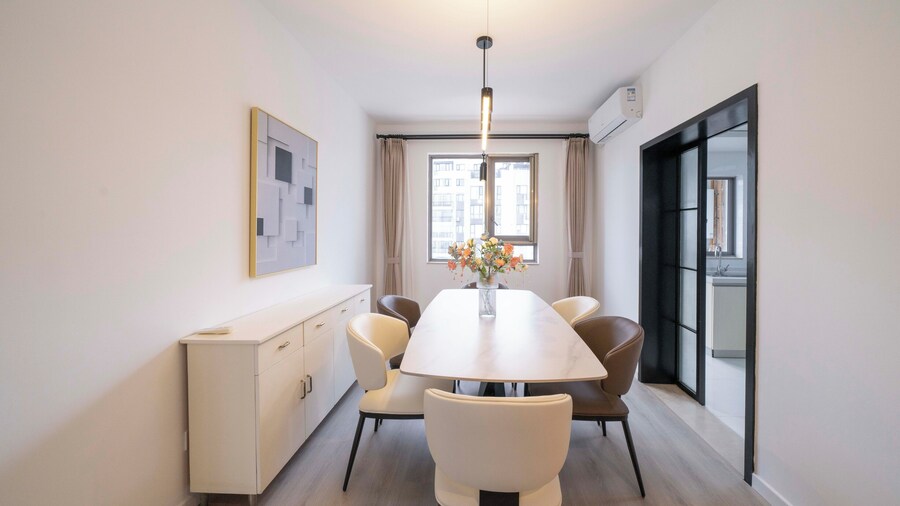 Tyms Spacious 3BR 2BA APT Laishi Di