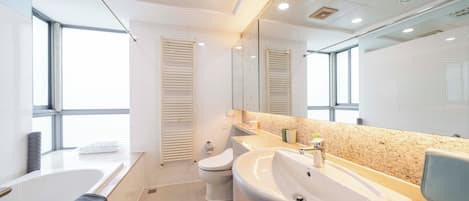 Apartment, 3 Bedrooms, Balcony, City View | Bathroom | Slippers