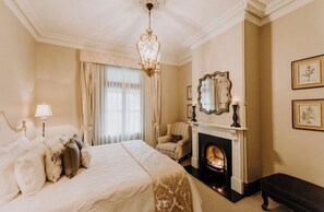 3 عدّة غرف نوم وملاءات أسرّة