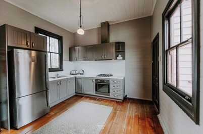 Burnham Estate Camden
Historic Homestead near Camden Town Centre