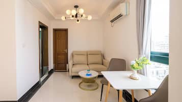Superior Apartment, 1 Bedroom, Kitchen, City View | Living room