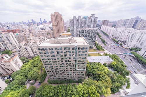 Tyms Yadu Business 1BR APT  