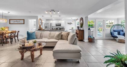 Updated! Heated Pool! Near Beach! Grill, Parking, Outdoor Oasis! ~ Rosemary's Hacienda