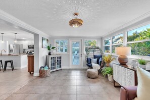 Unclassified image, 4 of 50, button