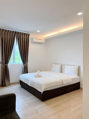 Deluxe Double or Twin Room, City View | Free WiFi