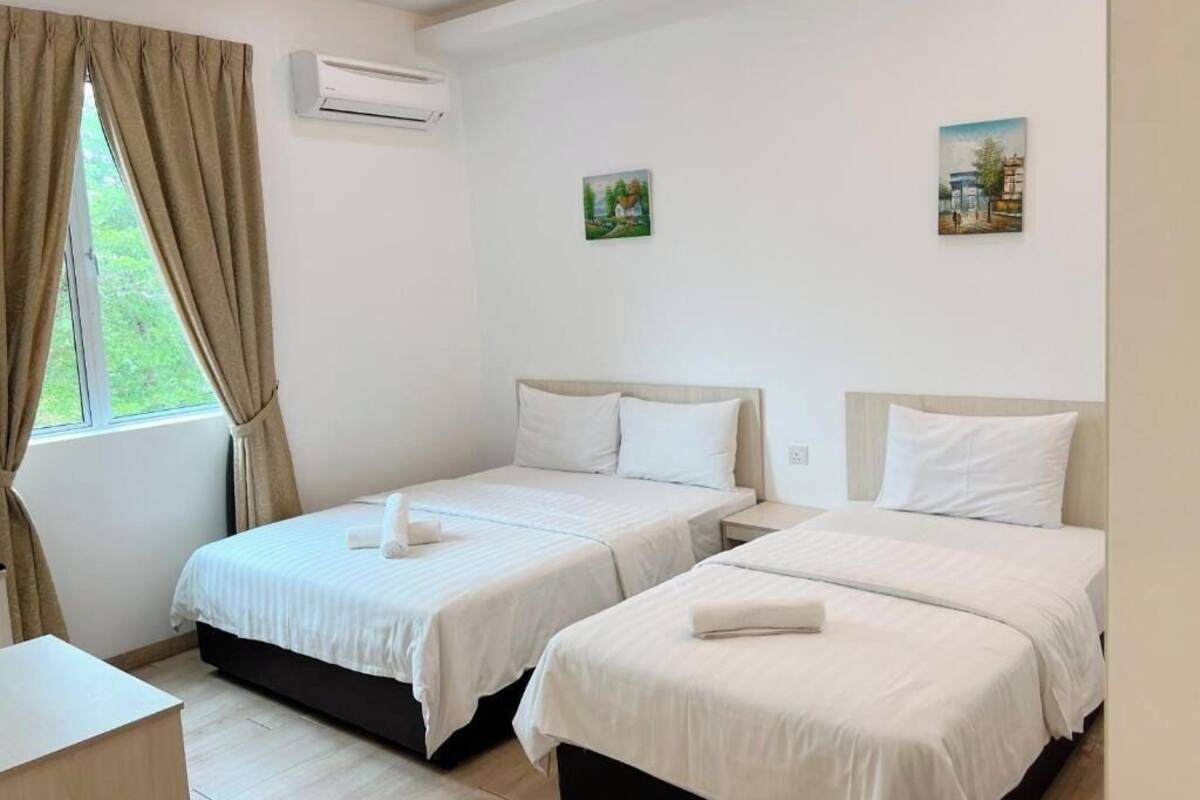Deluxe Triple Room, City View | Free WiFi