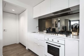 Fridge, microwave, oven, stovetop - Bright South Yarra Flat with Balcony (South Yarra)
