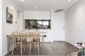 Dining - Bright South Yarra Flat with Balcony (South Yarra)