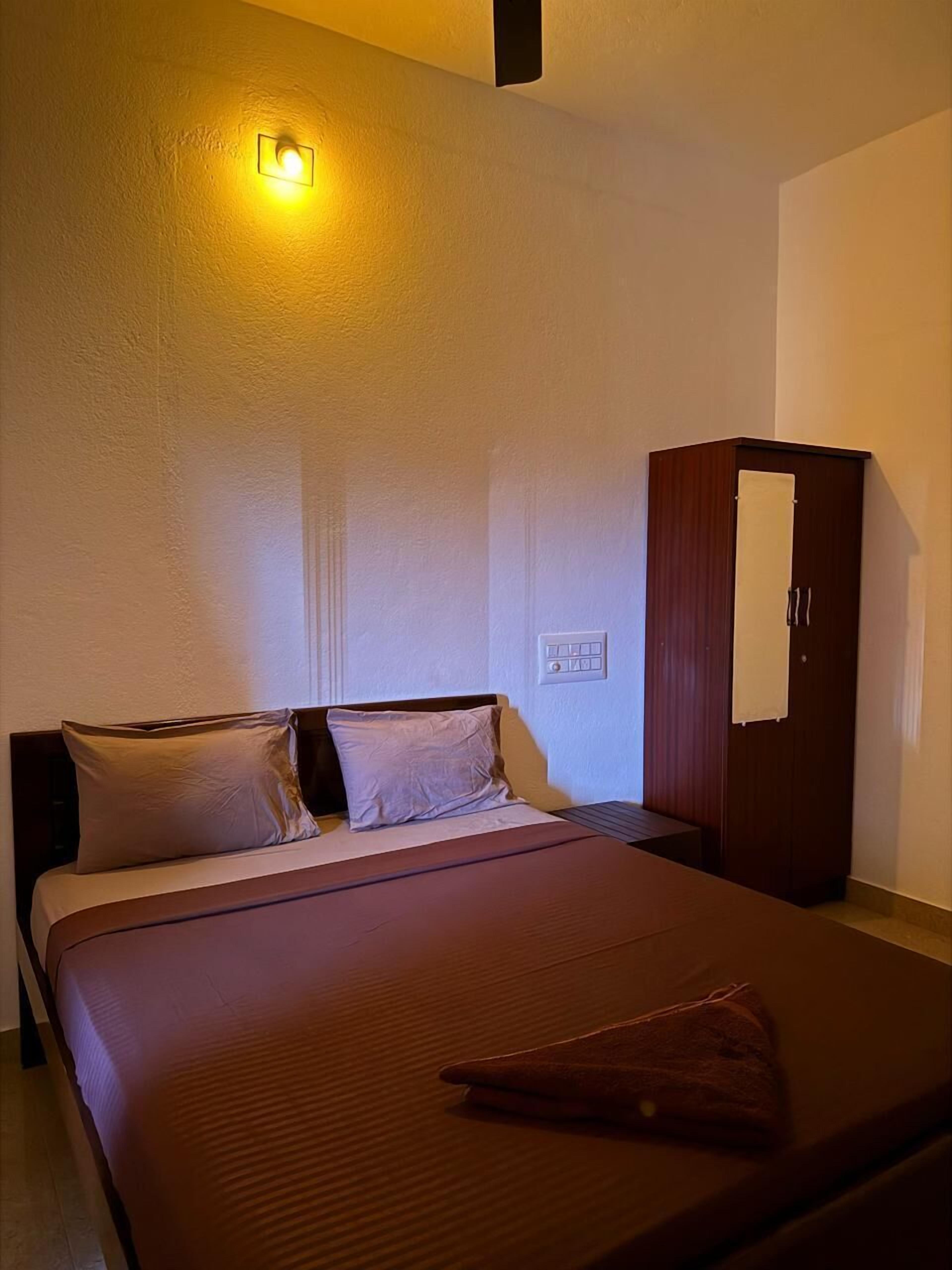 雙人房 | 書桌、免費 Wi-Fi