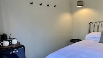 1 多间卧室、床单