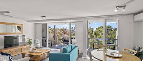 Comfort appartement, balkon | Woonruimte | Televisie