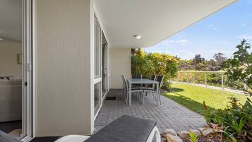 Comfort Apartment, Patio, Garden View | Terrace/patio